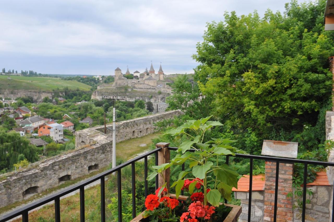 Будинок З Видом На Стару Фортецю Camenița Exterior foto